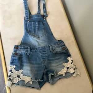 Short overalls